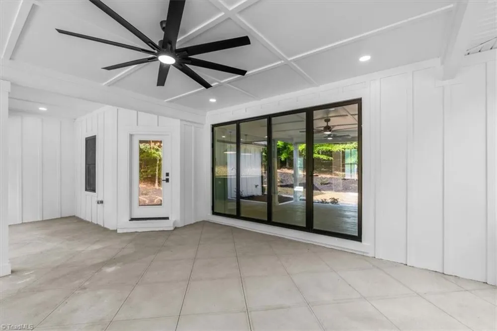 3613 Summit Lakes Drive Browns Summit, NC 27214