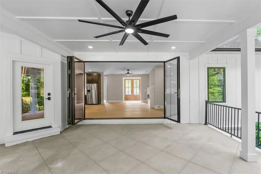 3613 Summit Lakes Drive Browns Summit, NC 27214
