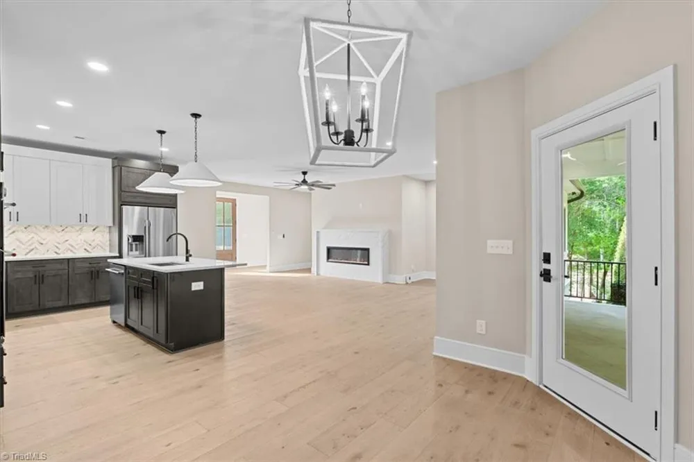 3613 Summit Lakes Drive Browns Summit, NC 27214