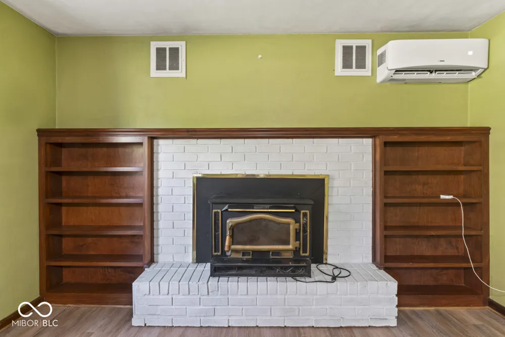 124 Roby Drive Anderson, IN 46012