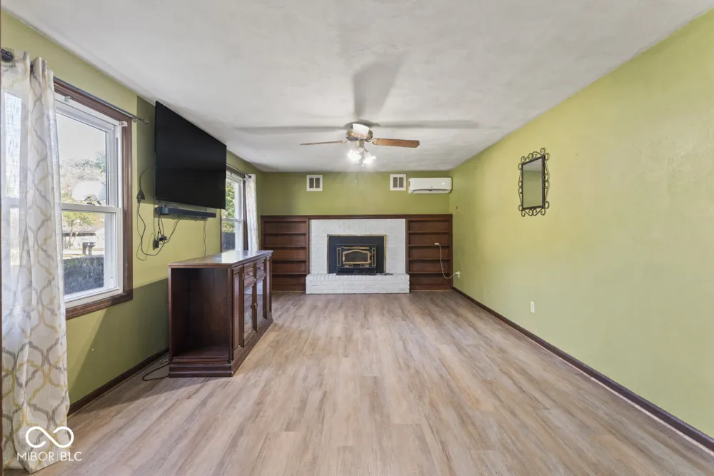 124 Roby Drive Anderson, IN 46012