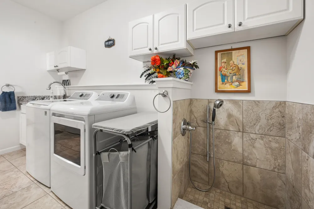 5785 Layton Road Howell City, MI 48836