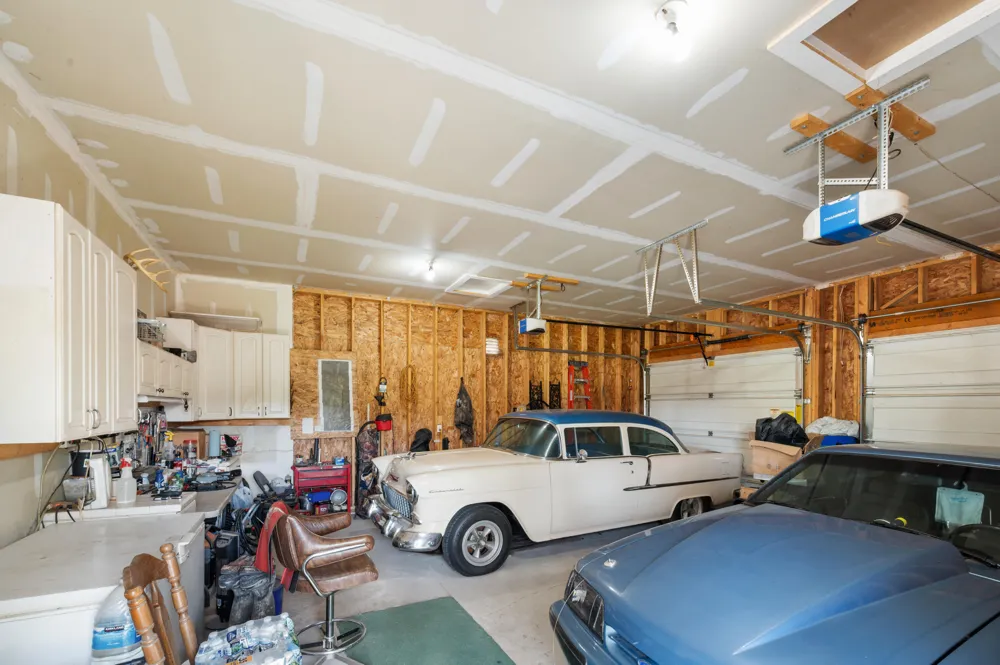 5785 Layton Road Howell City, MI 48836