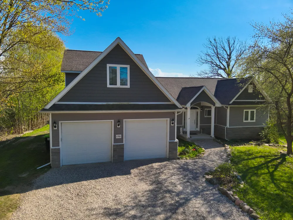 5785 Layton Road Howell City, MI 48836