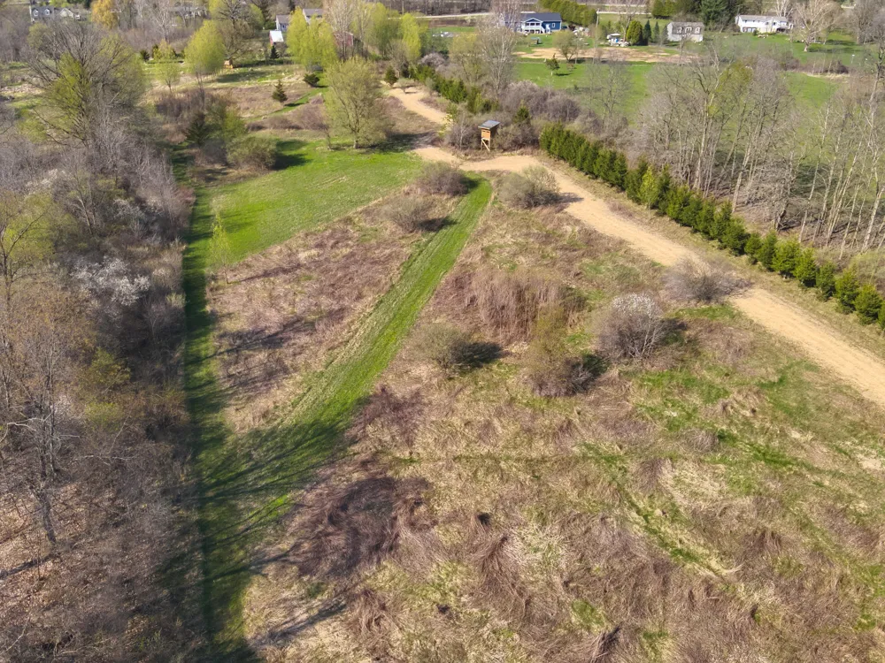5785 Layton Road Howell City, MI 48836