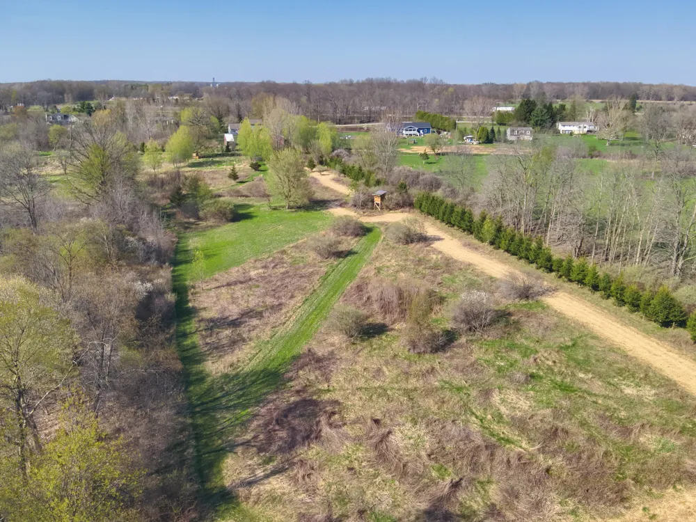 5785 Layton Road Howell City, MI 48836