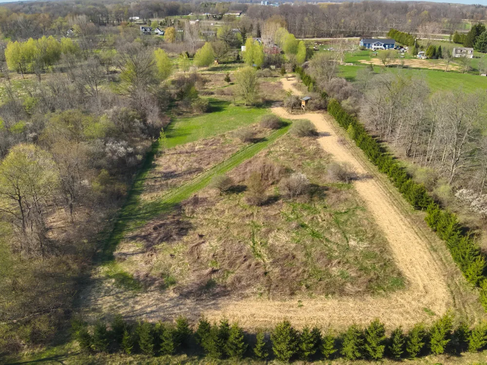 5785 Layton Road Howell City, MI 48836