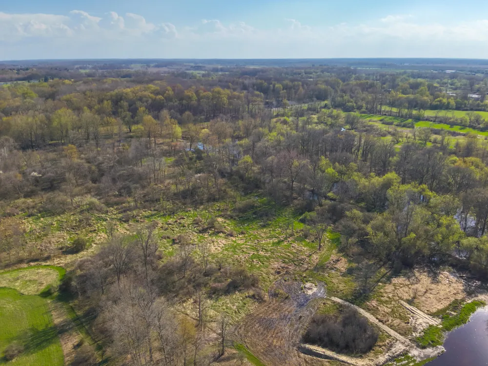 5785 Layton Road Howell City, MI 48836