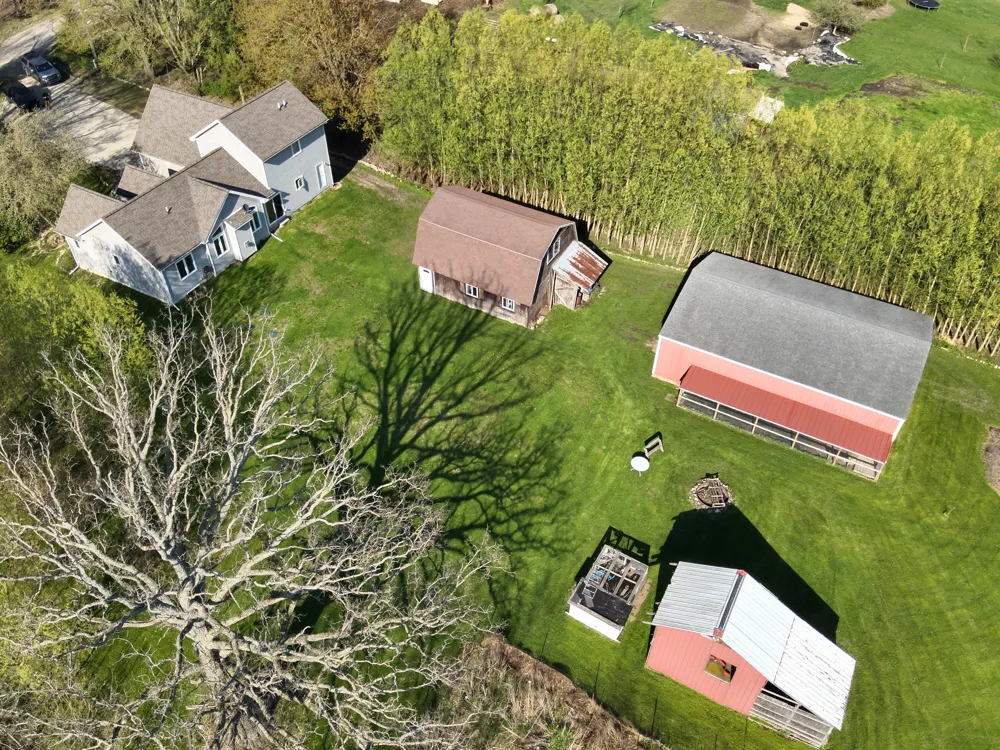 5785 Layton Road Howell City, MI 48836