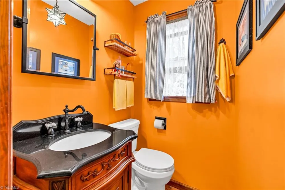 2351 US Highway 221 Jefferson, NC 28640