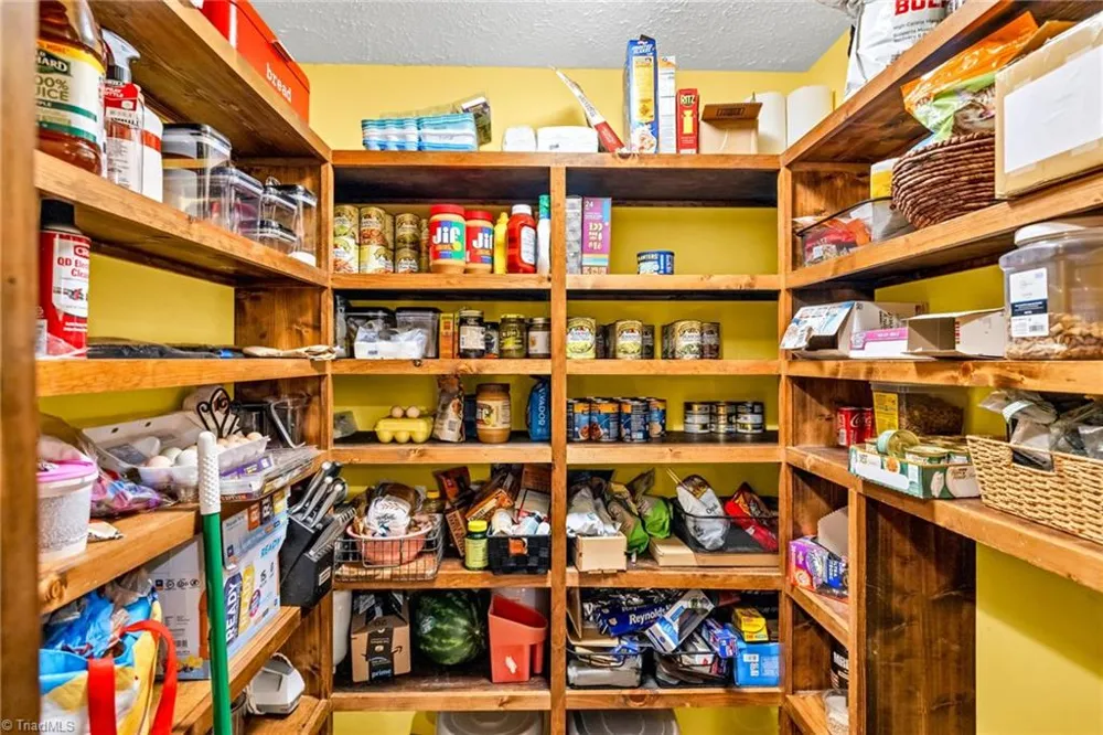 2351 US Highway 221 Jefferson, NC 28640