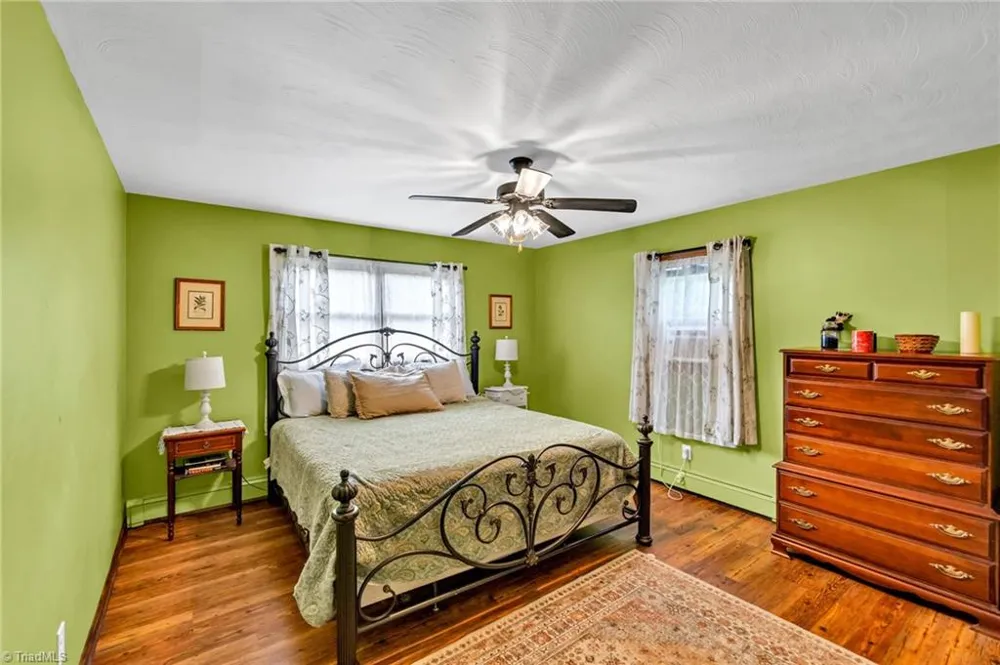 2351 US Highway 221 Jefferson, NC 28640