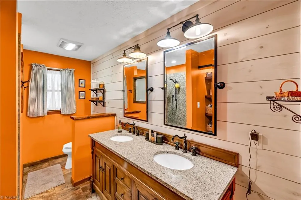 2351 US Highway 221 Jefferson, NC 28640