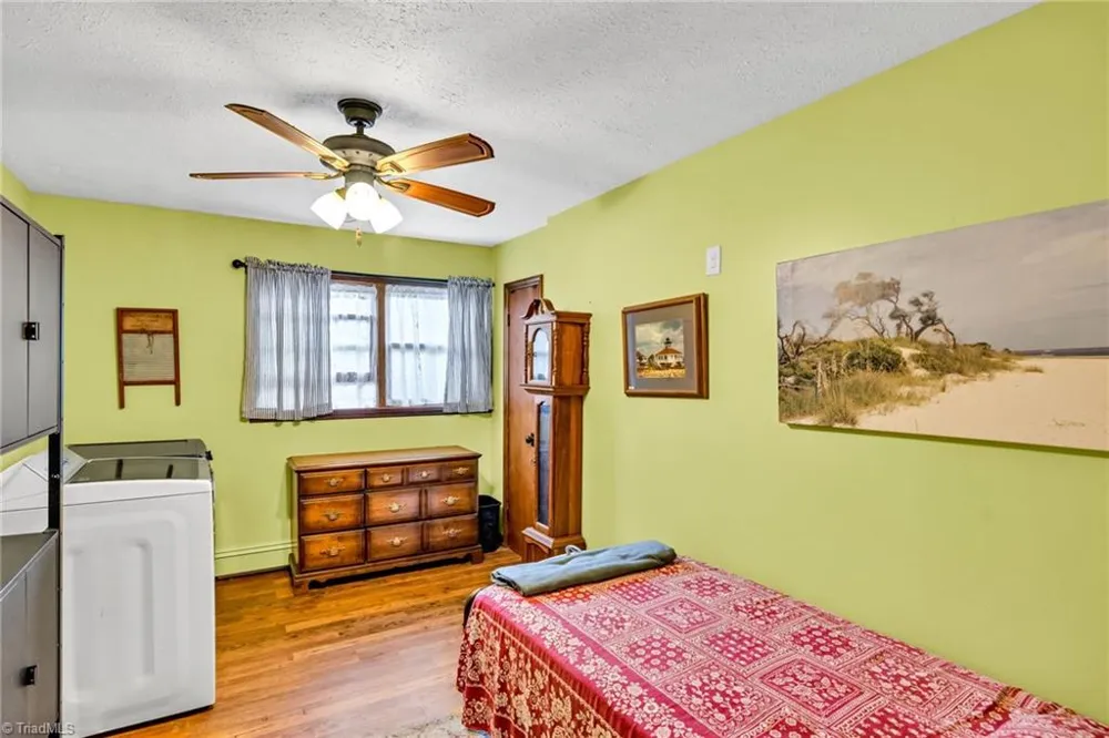 2351 US Highway 221 Jefferson, NC 28640
