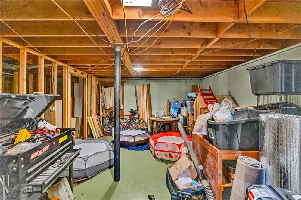2351 US Highway 221 Jefferson, NC 28640