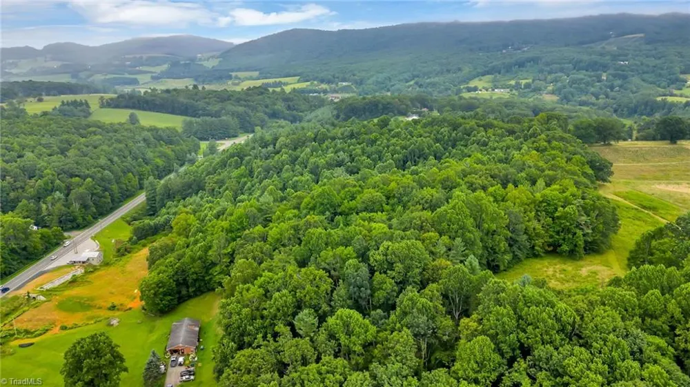 2351 US Highway 221 Jefferson, NC 28640