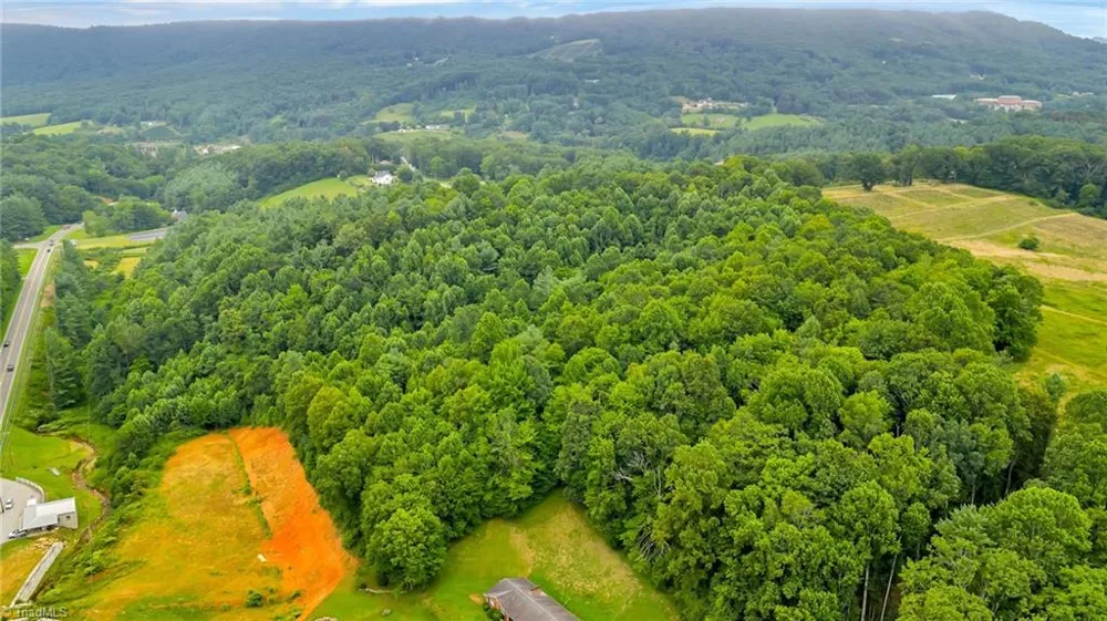 2351 US Highway 221 Jefferson, NC 28640