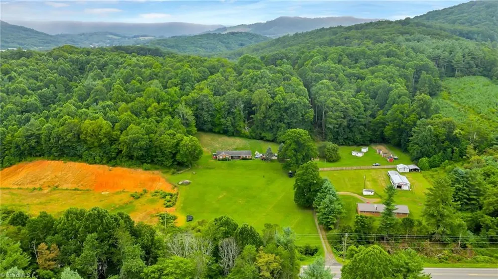 2351 US Highway 221 Jefferson, NC 28640