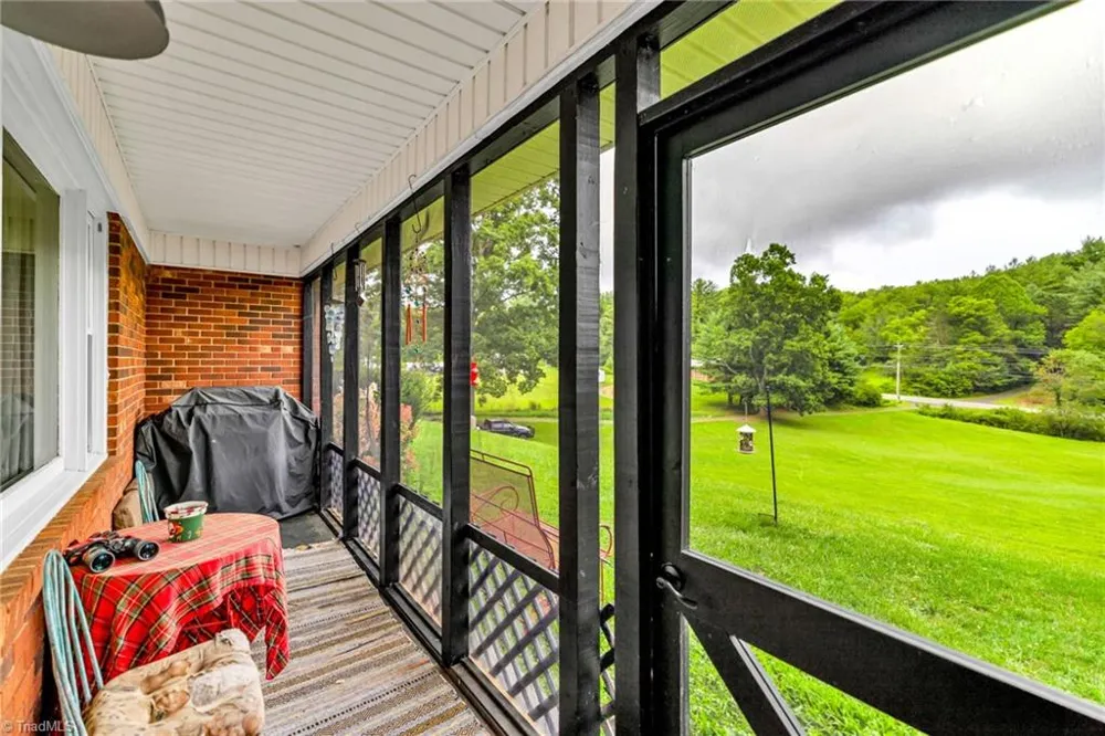 2351 US Highway 221 Jefferson, NC 28640