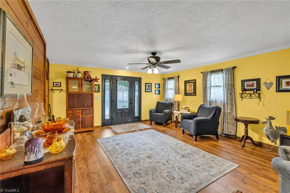 2351 US Highway 221 Jefferson, NC 28640