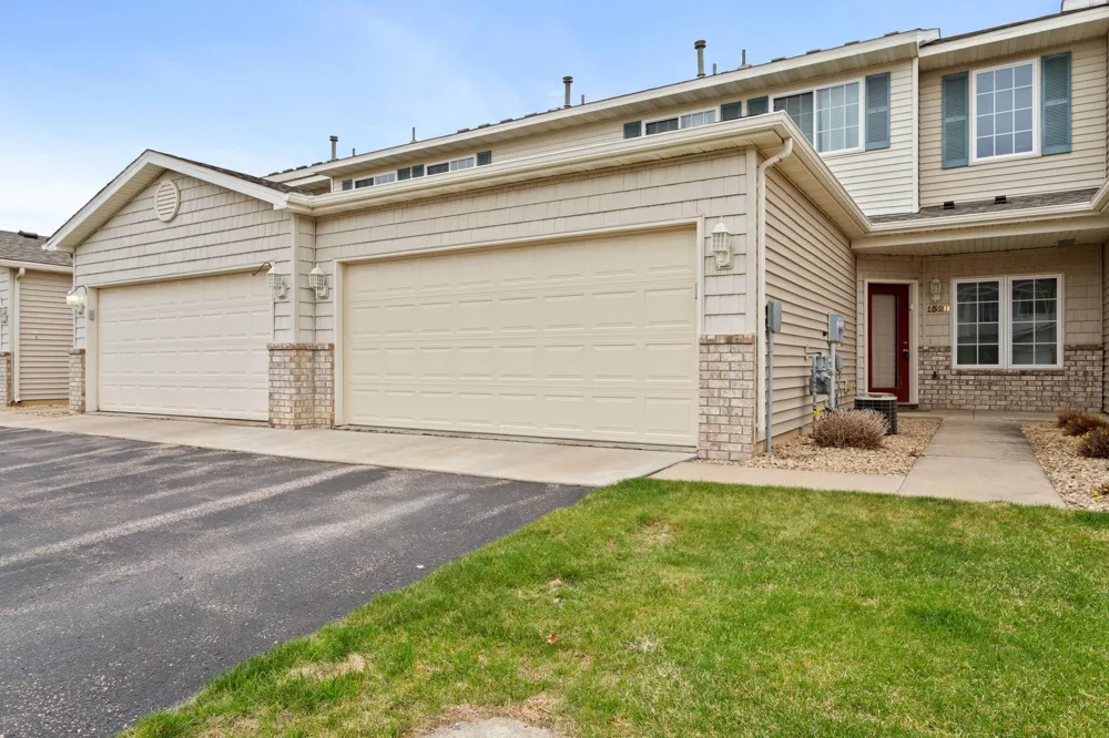 1520 Praha Street SE New Prague, MN 56071