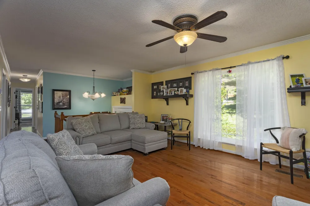 217 Roberts Road Spring City, TN 37381