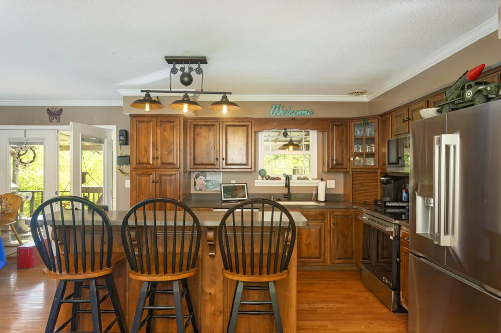 217 Roberts Road Spring City, TN 37381