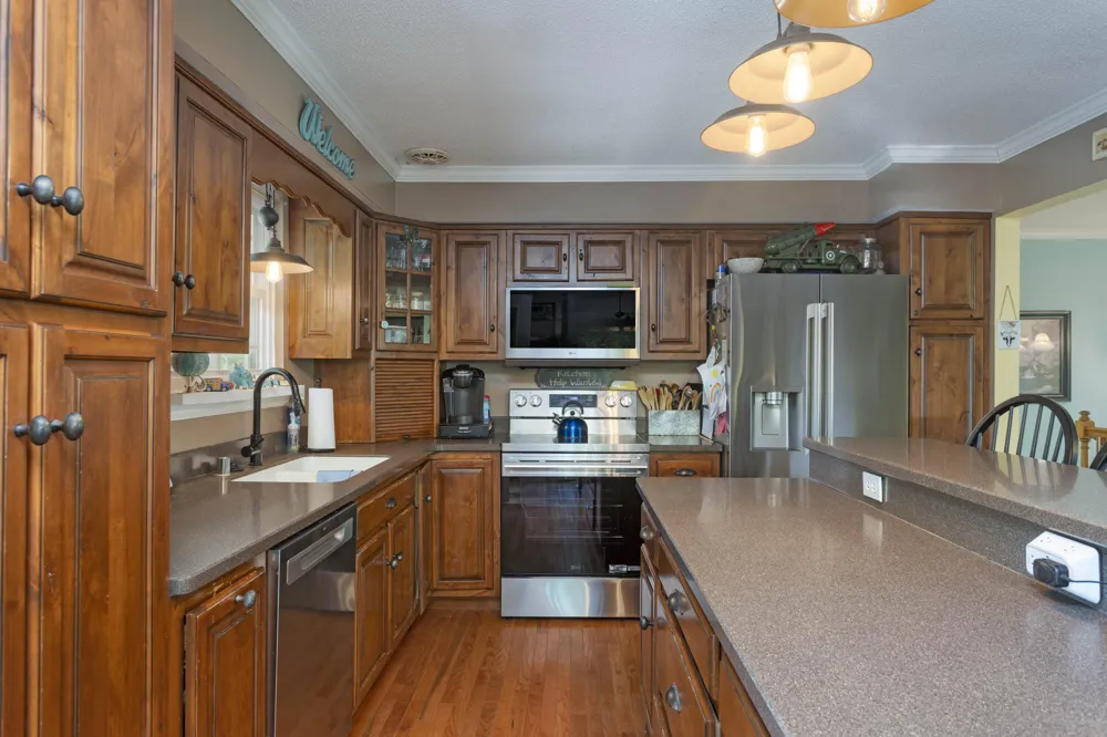 217 Roberts Road Spring City, TN 37381