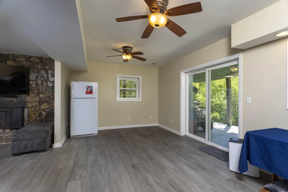 217 Roberts Road Spring City, TN 37381