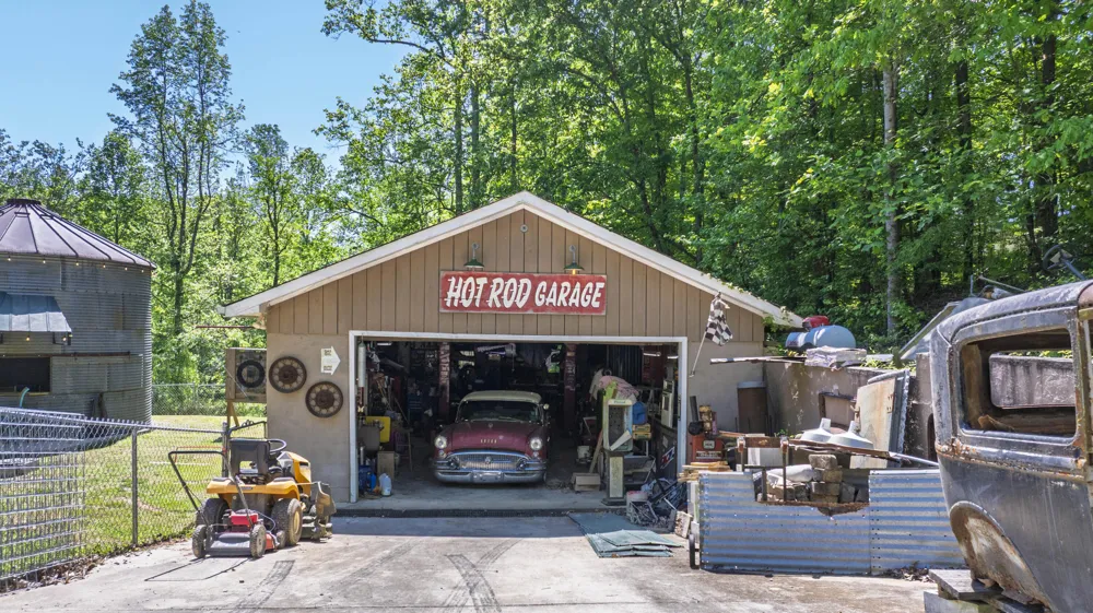217 Roberts Road Spring City, TN 37381