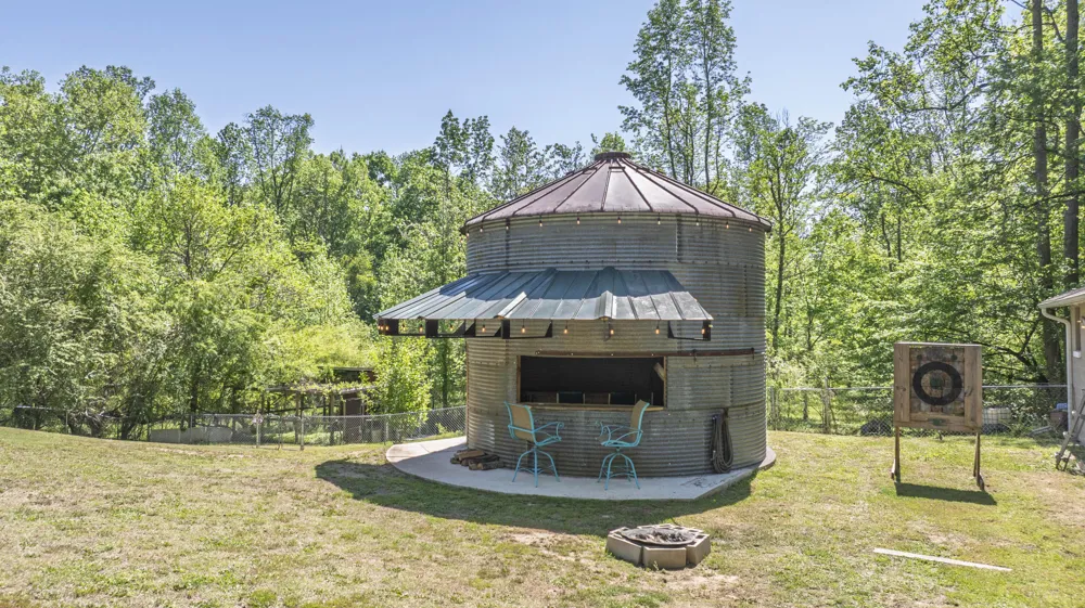217 Roberts Road Spring City, TN 37381