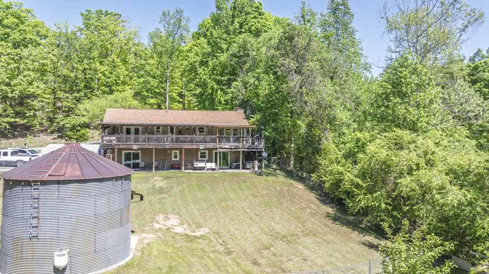 217 Roberts Road Spring City, TN 37381