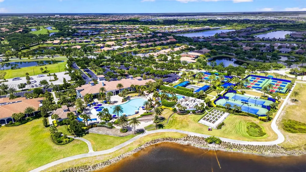 6120 Victory Dr Ave Maria, FL 34142
