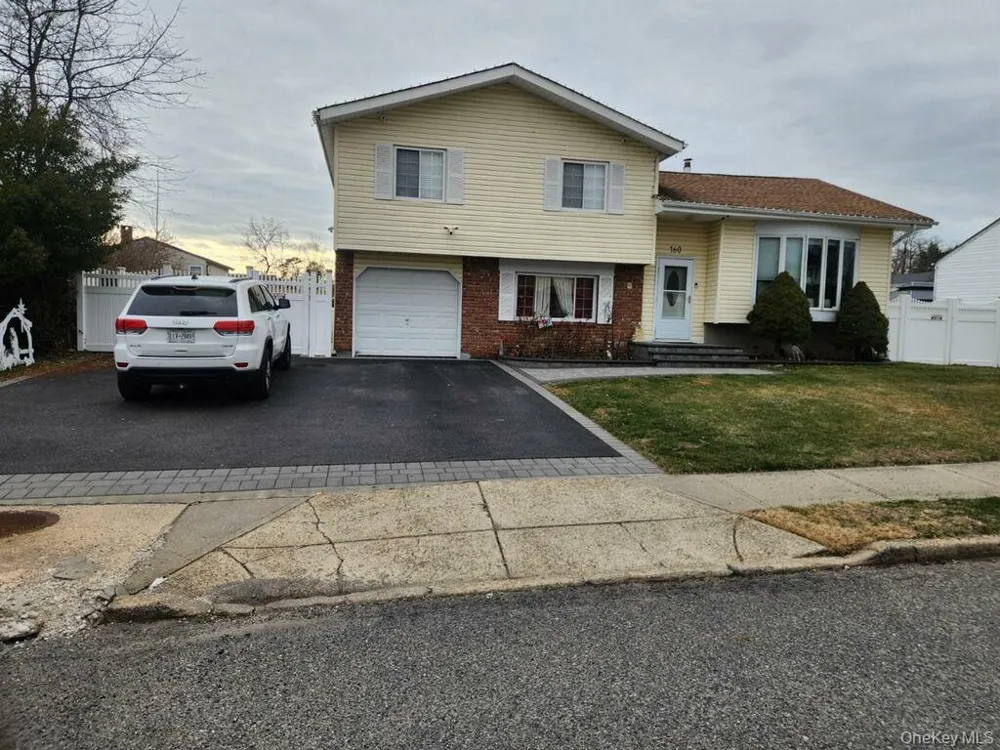 160 Bark Avenue Central Islip, NY 11722