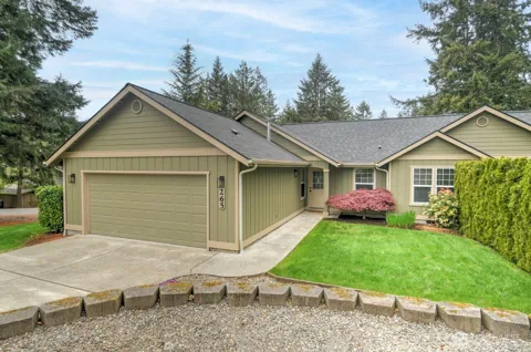 265 SE Valley View Way
