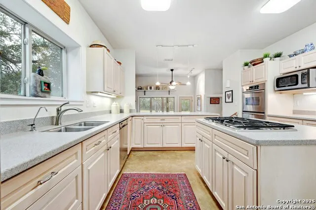 2147 TEJAS TRAIL Blanco, TX 78606