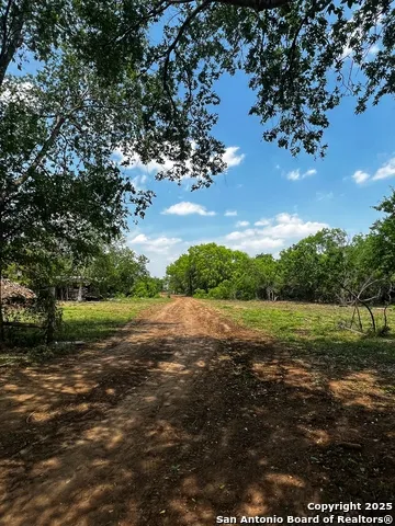 304 CR 6611 Tract #2 Devine, TX 78016