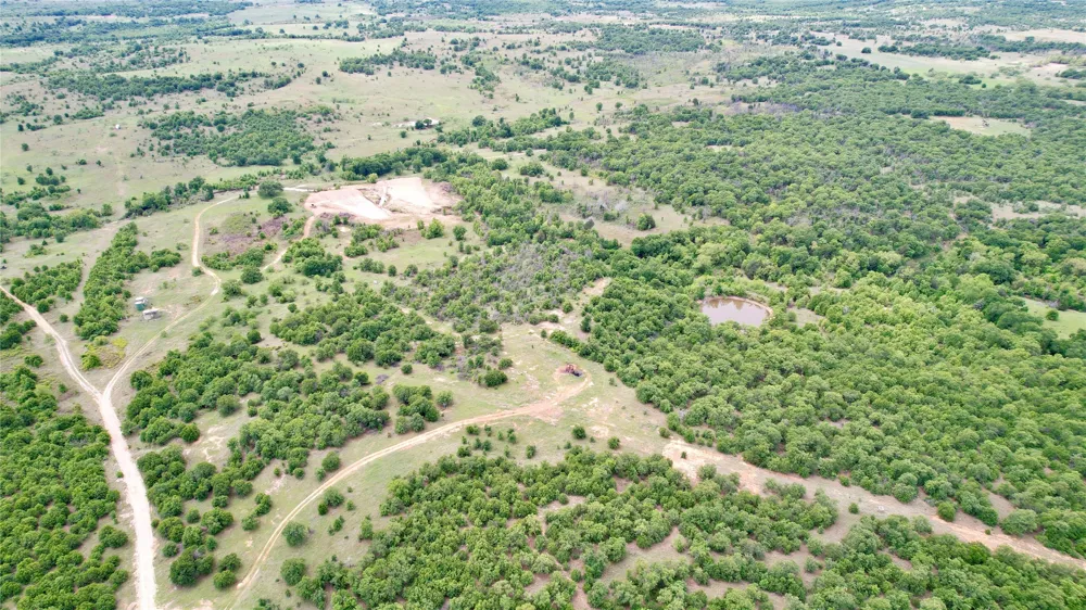 214 E Truce Road Bowie, TX 76431