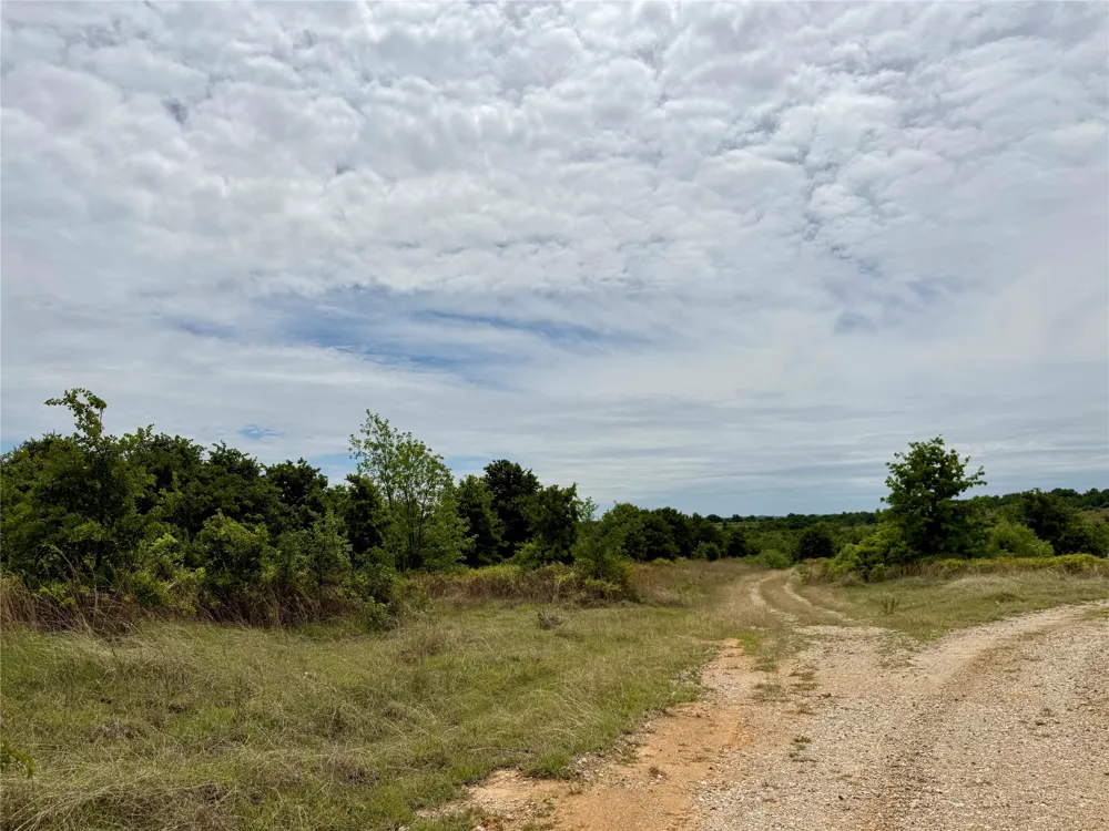 214 E Truce Road Bowie, TX 76431