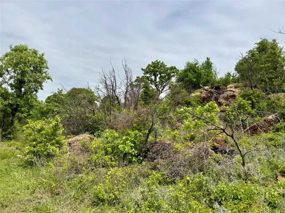 214 E Truce Road Bowie, TX 76431