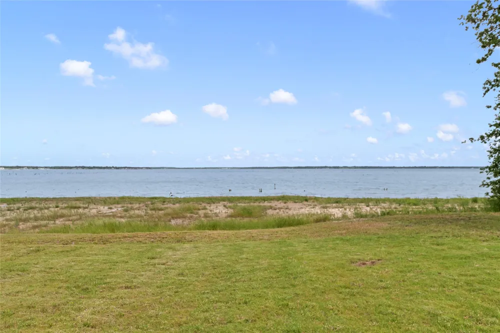 8983 Southern Shore Court Kemp, TX 75143