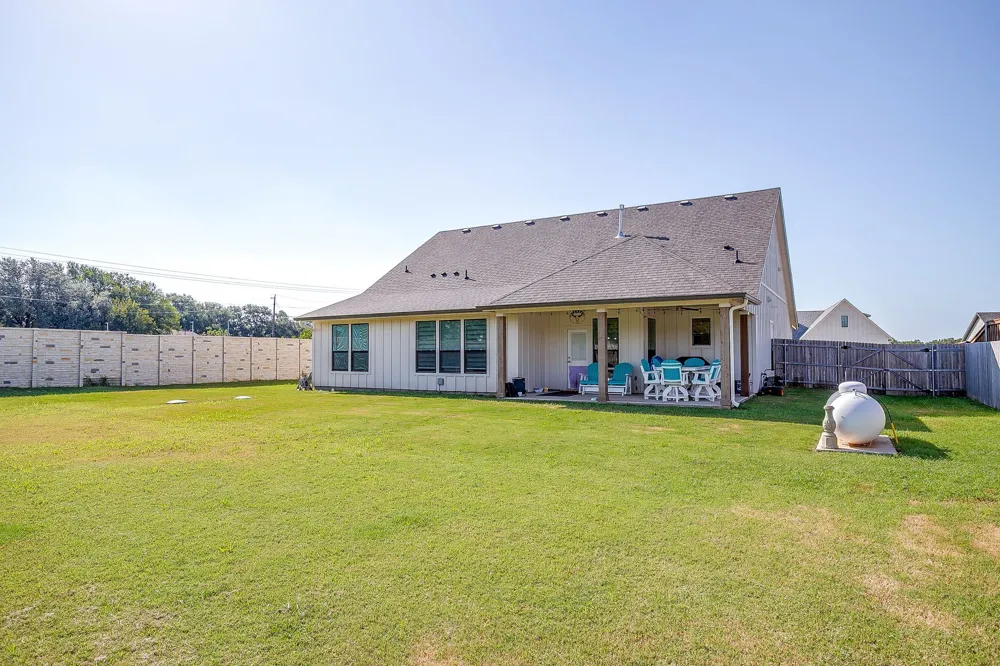 1016 County Road 337 Glen Rose, TX 76043