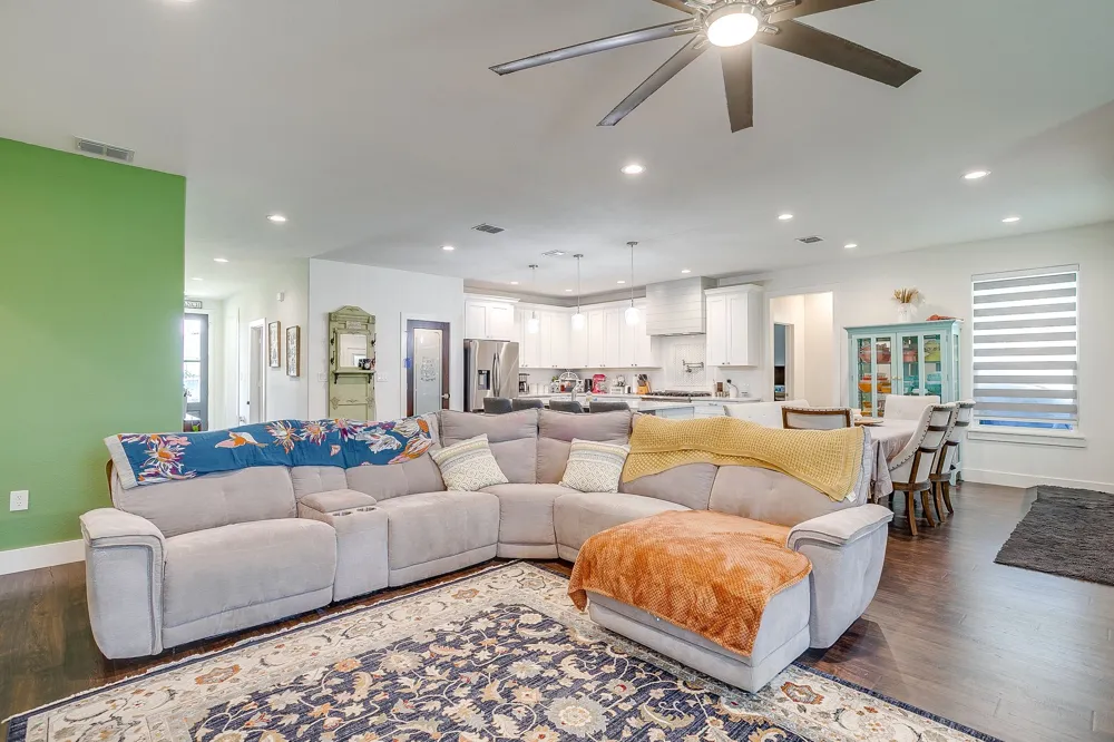 1016 County Road 337 Glen Rose, TX 76043