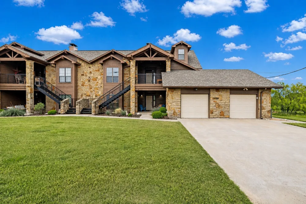 303 Eagle Point Possum Kingdom Lake, TX 76449