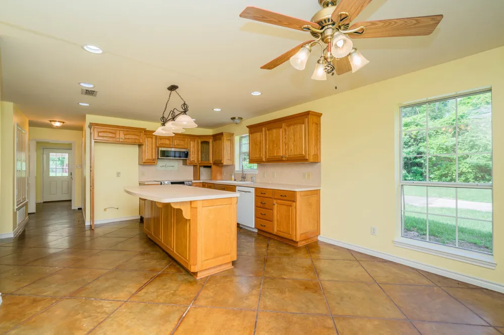 3460 Hawk Road Diana, TX 75640