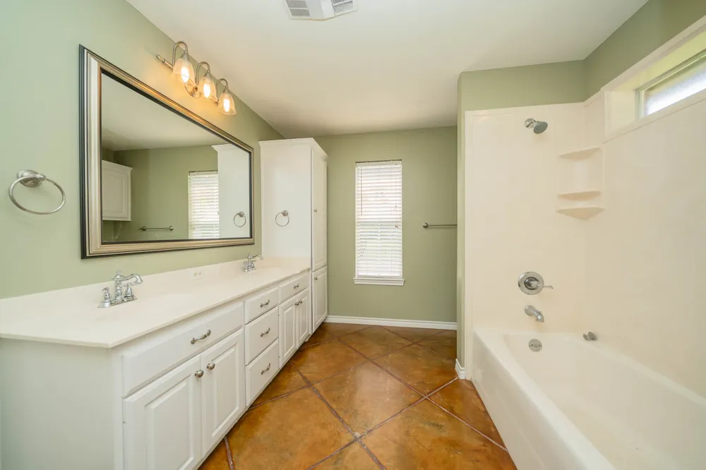 3460 Hawk Road Diana, TX 75640