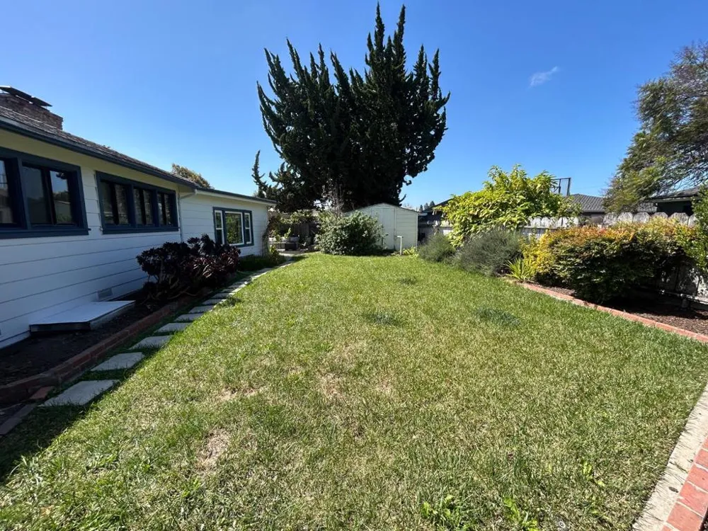 906 Bautista Drive Salinas, CA 93901