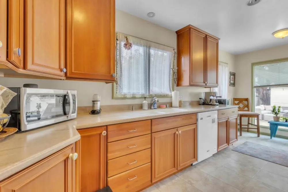 906 Bautista Drive Salinas, CA 93901