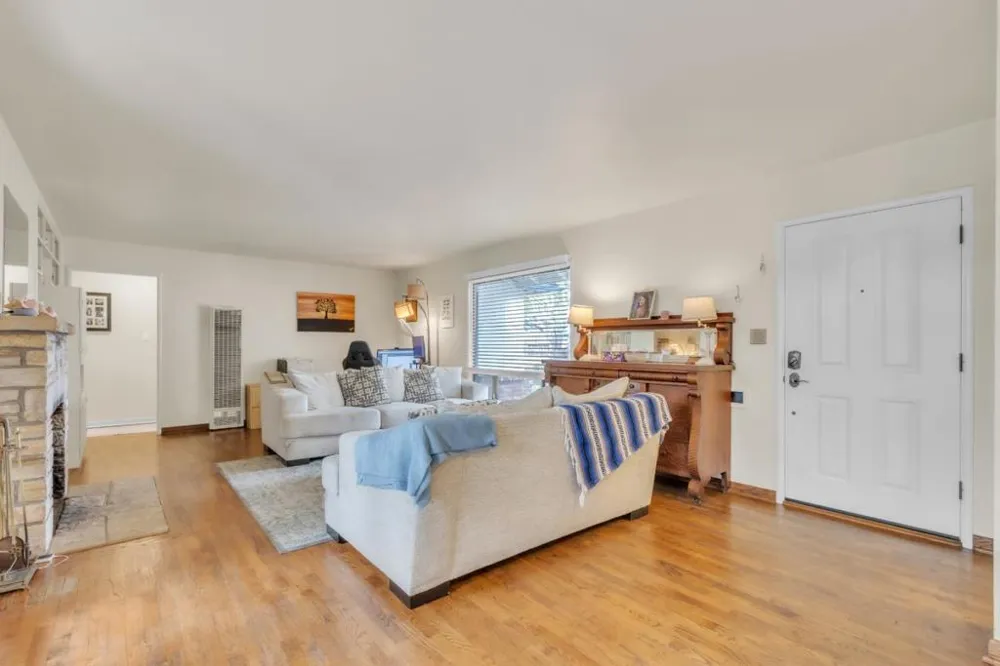 906 Bautista Drive Salinas, CA 93901