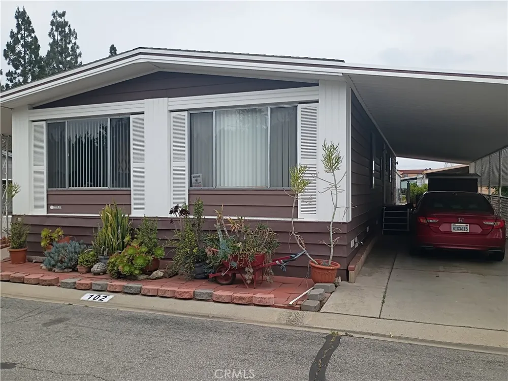 8509 Beverly Boulevard #102